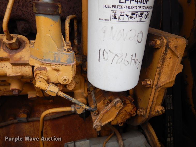 image for item MF9538 1983 Caterpillar D6D  dozer