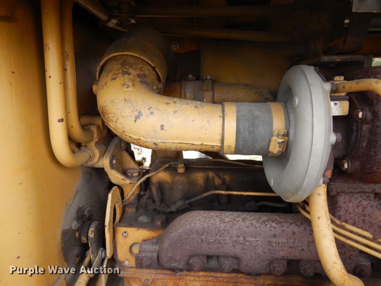 image for item MF9538 1983 Caterpillar D6D  dozer