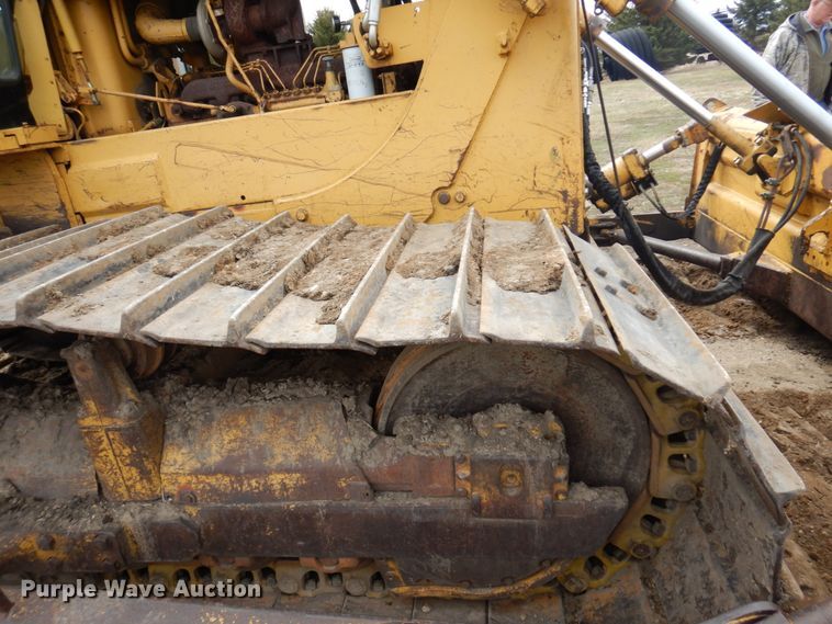 image for item MF9538 1983 Caterpillar D6D  dozer
