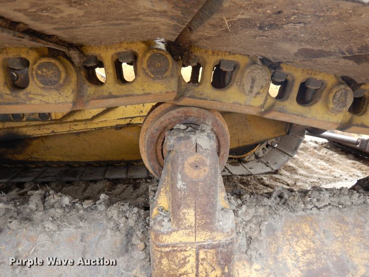 image for item MF9538 1983 Caterpillar D6D  dozer