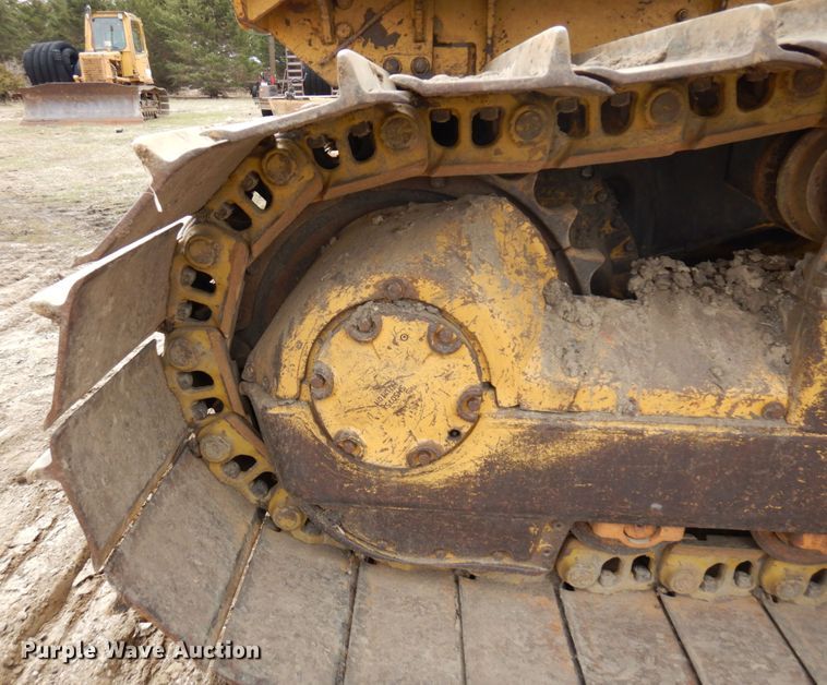 image for item MF9538 1983 Caterpillar D6D  dozer