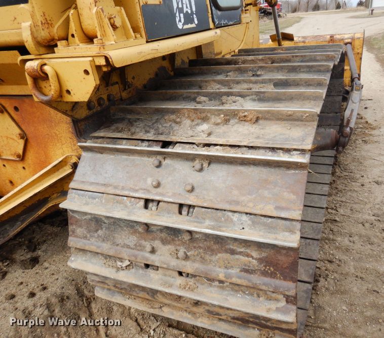 image for item MF9538 1983 Caterpillar D6D  dozer