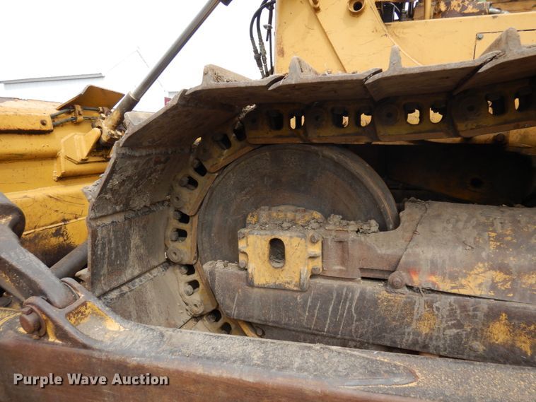 image for item MF9538 1983 Caterpillar D6D  dozer