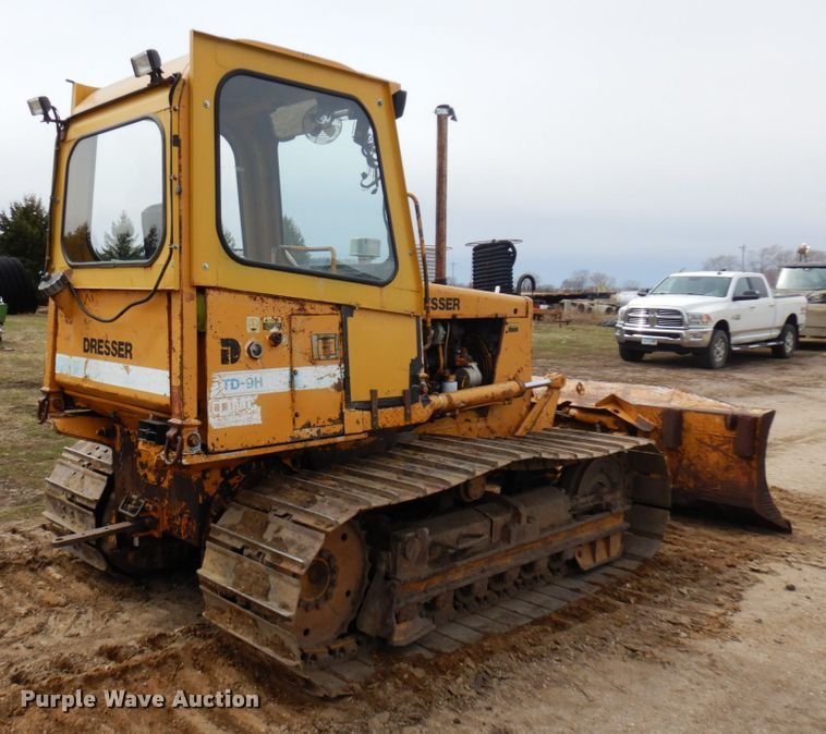 image for item MF9544 1996 Dresser TD9H  dozer