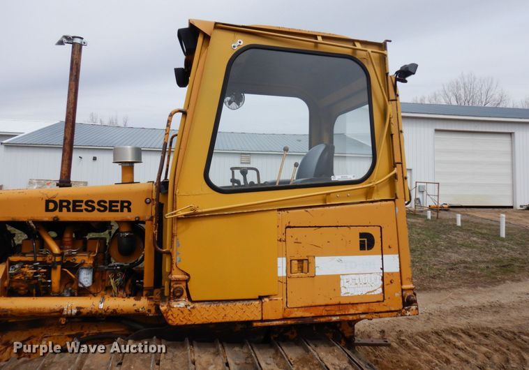 image for item MF9544 1996 Dresser TD9H  dozer