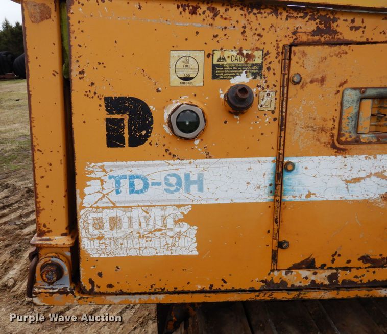 image for item MF9544 1996 Dresser TD9H  dozer