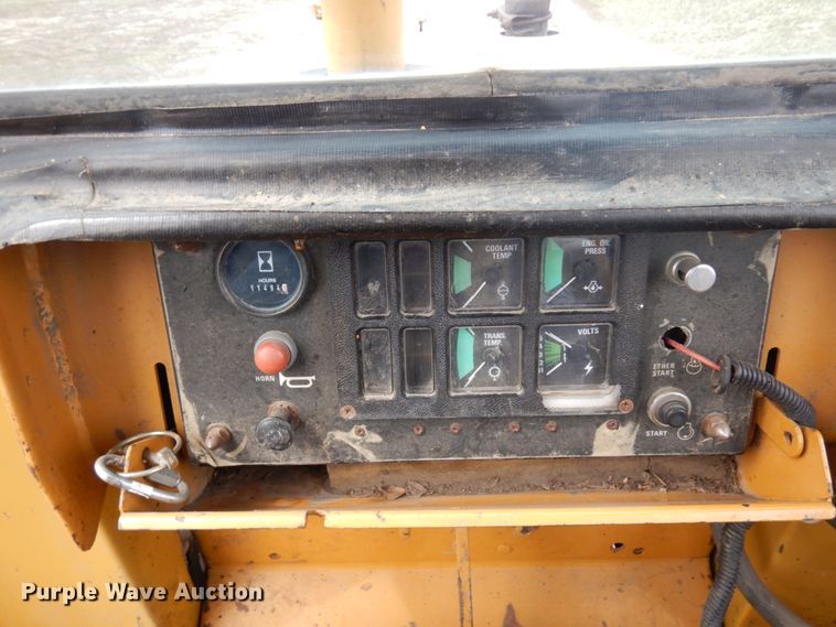 image for item MF9544 1996 Dresser TD9H  dozer
