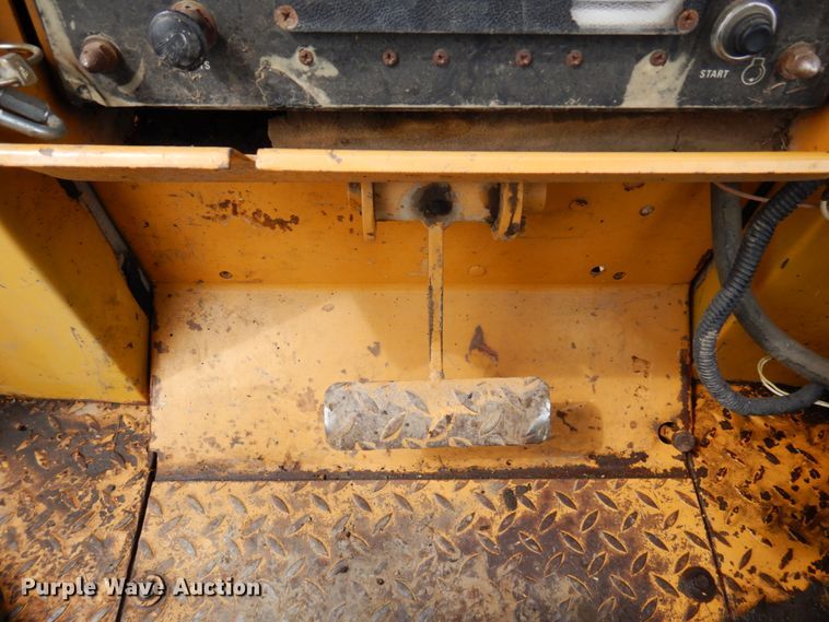 image for item MF9544 1996 Dresser TD9H  dozer