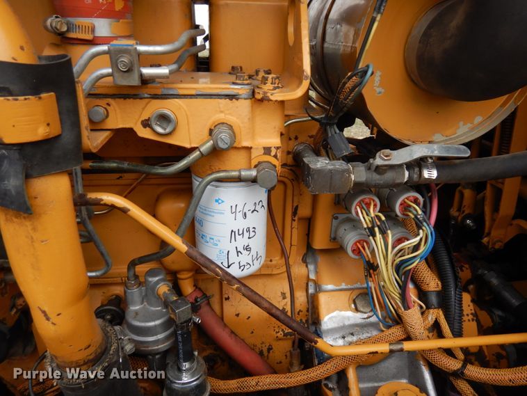 image for item MF9544 1996 Dresser TD9H  dozer