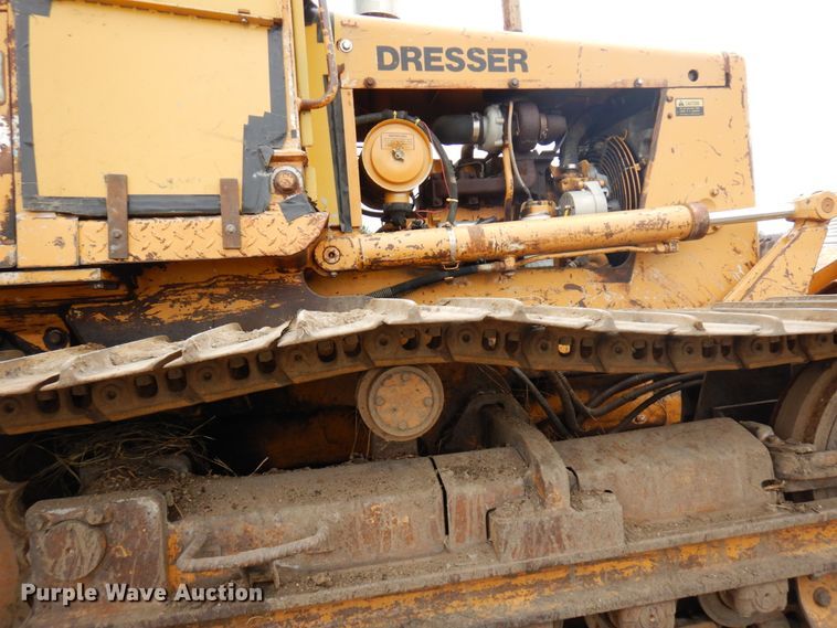 image for item MF9544 1996 Dresser TD9H  dozer