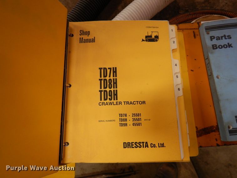 image for item MF9544 1996 Dresser TD9H  dozer