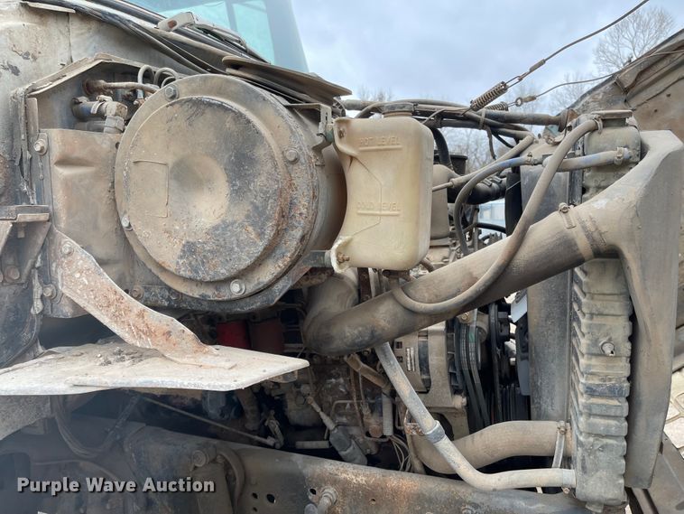 image for item MJ9594 1988 Ford  LNT8000  truck cab and chassis