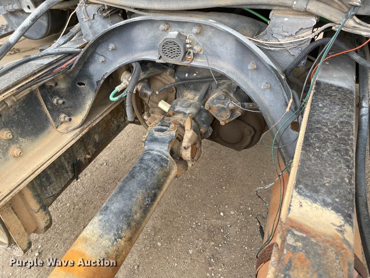 image for item MJ9594 1988 Ford  LNT8000  truck cab and chassis