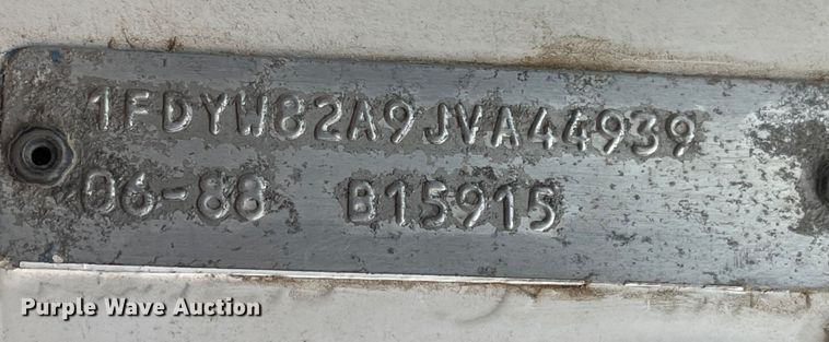 image for item MJ9594 1988 Ford  LNT8000  truck cab and chassis