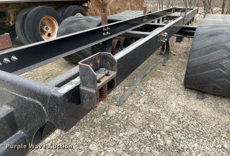 image for item MJ9595 Tracked trailer