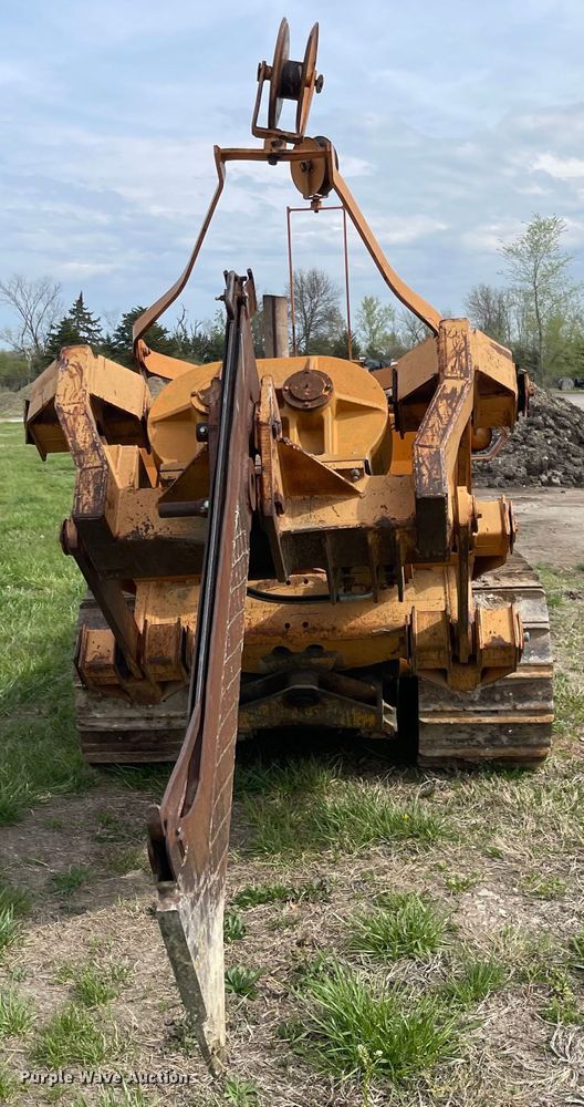 image for item MJ9625 Case D475  cable plow