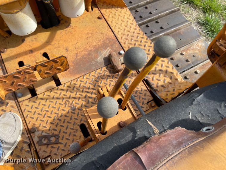 image for item MJ9625 Case D475  cable plow