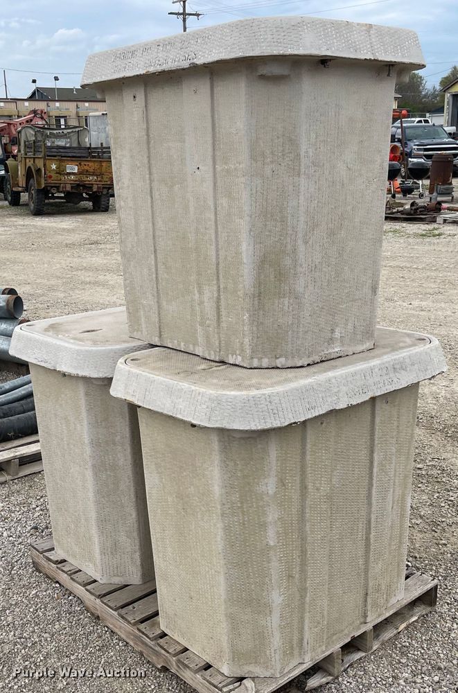 image for item MJ9630 (3) tier 22 underground enclosures