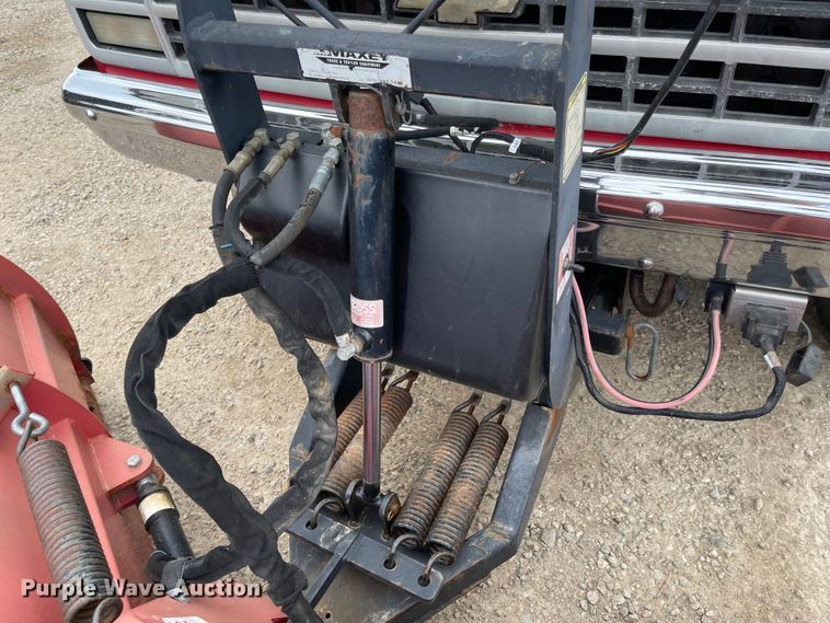 image for item MJ9634 Boss  8' 2" W V-blade snow plow