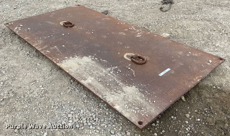 image for item MJ9635 (2) steel road plates