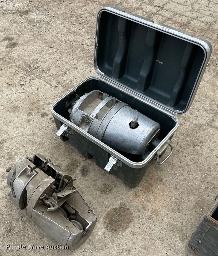 image for item MJ9640 (2) cable lashers