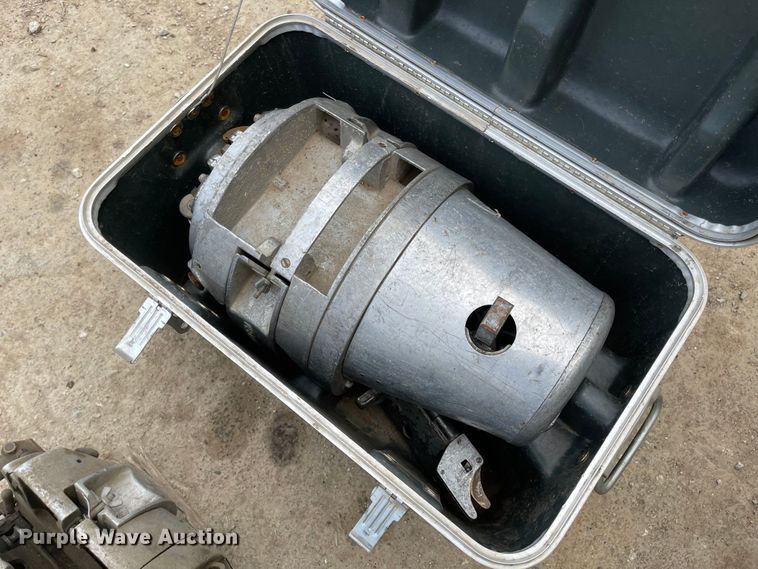 image for item MJ9640 (2) cable lashers