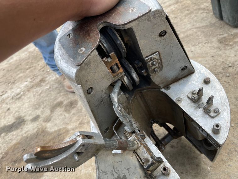 image for item MJ9640 (2) cable lashers