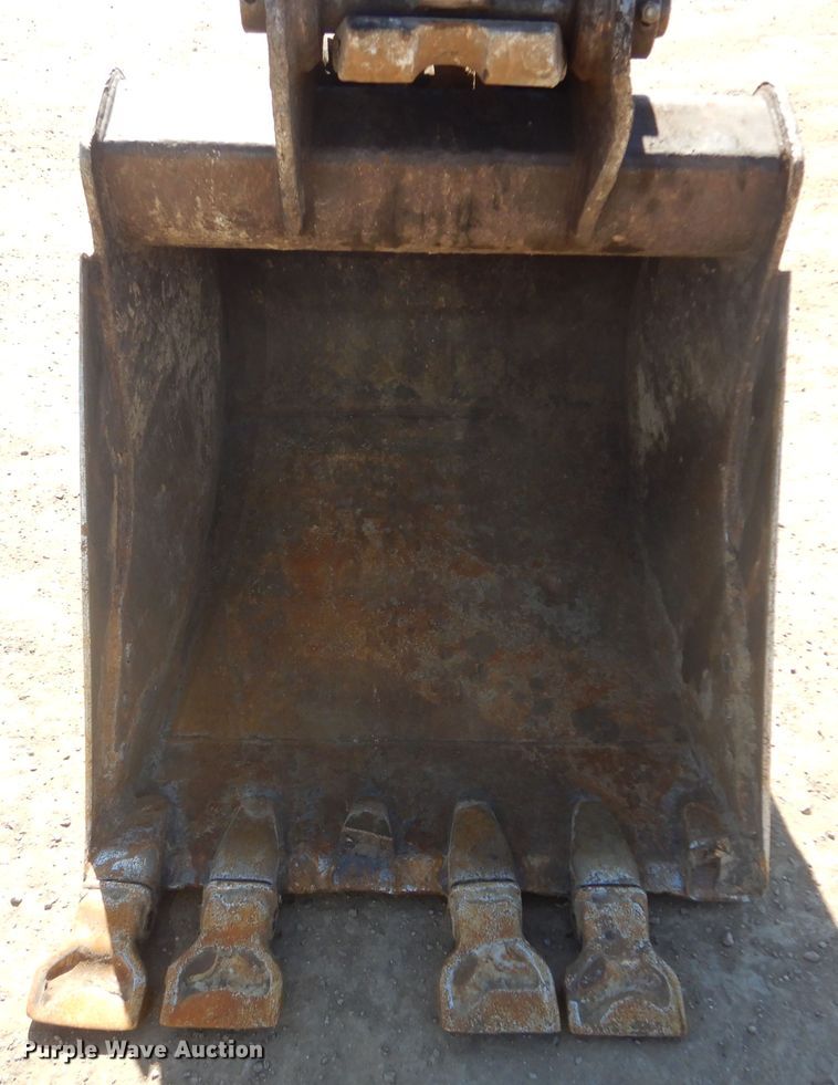 image for item MY9002 2006 Kobelco SK210LC  excavator