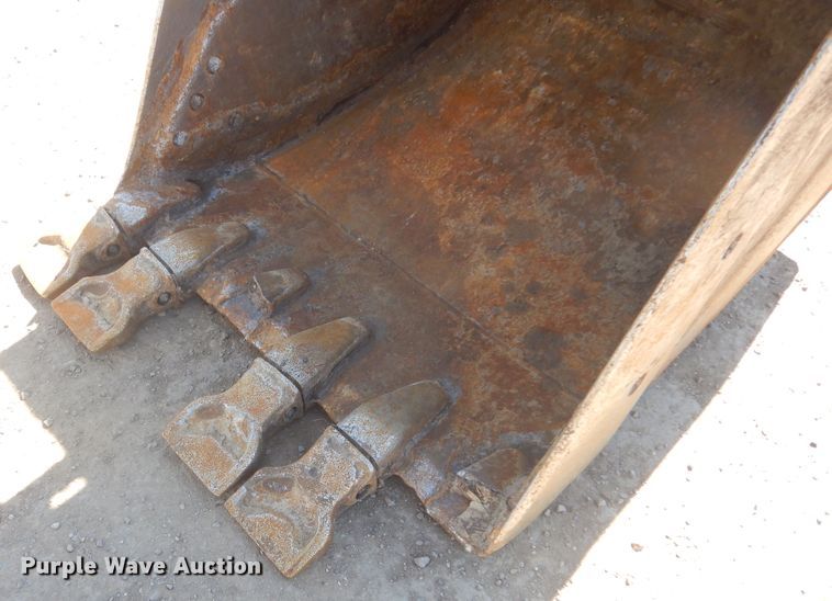 image for item MY9002 2006 Kobelco SK210LC  excavator