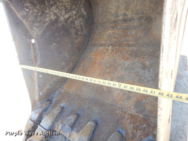 image for item MY9002 2006 Kobelco SK210LC  excavator