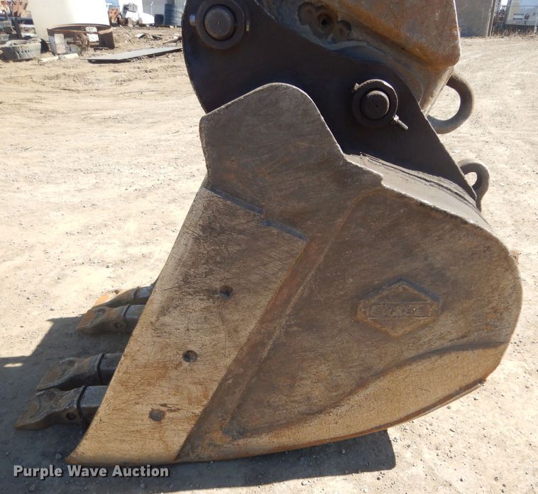 image for item MY9002 2006 Kobelco SK210LC  excavator