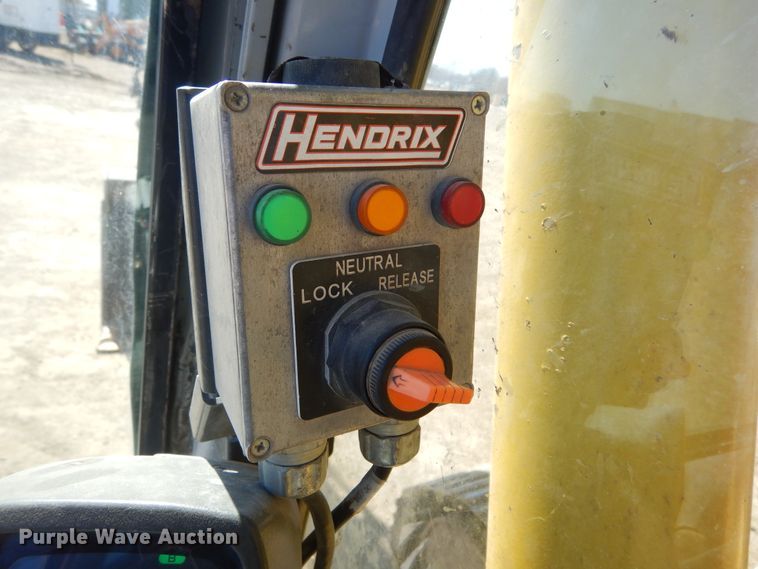 image for item MY9002 2006 Kobelco SK210LC  excavator