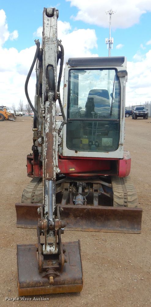 image for item MY9011 2007 Takeuchi TB138FR  mini excavator