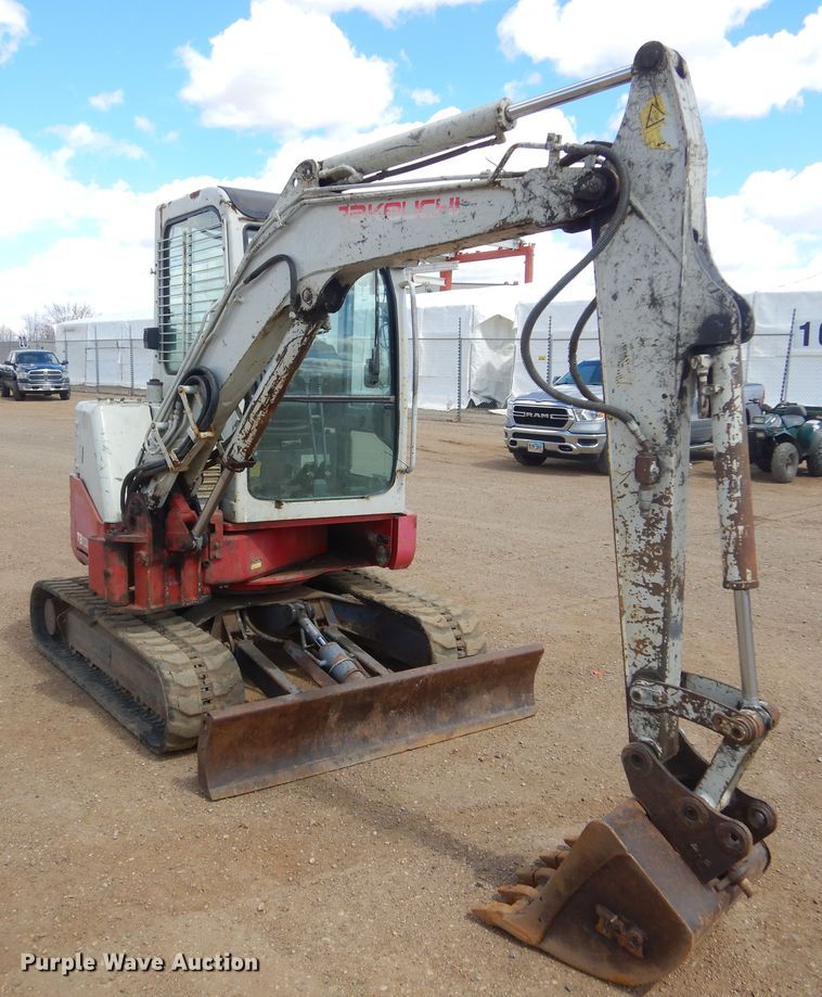 image for item MY9011 2007 Takeuchi TB138FR  mini excavator