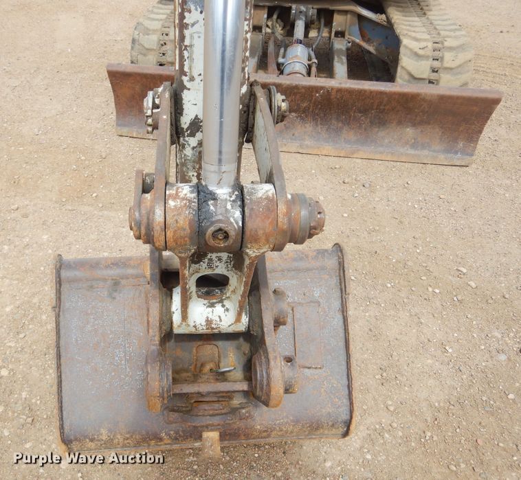 image for item MY9011 2007 Takeuchi TB138FR  mini excavator