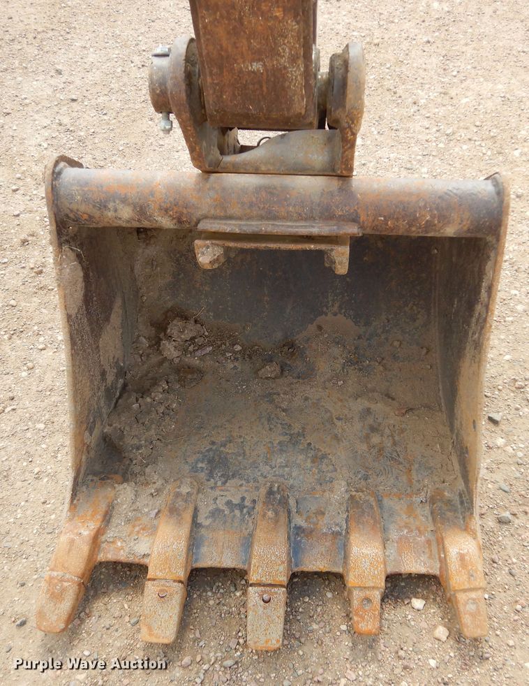 image for item MY9011 2007 Takeuchi TB138FR  mini excavator