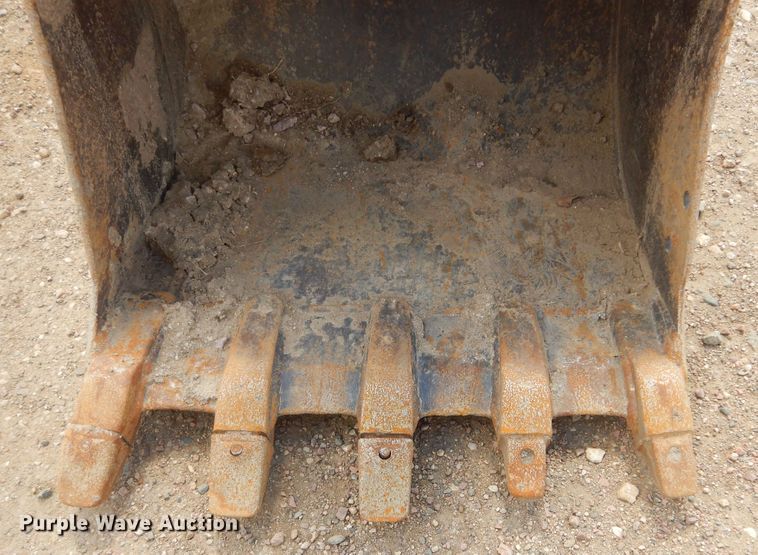 image for item MY9011 2007 Takeuchi TB138FR  mini excavator