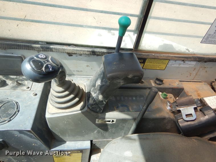 image for item MY9011 2007 Takeuchi TB138FR  mini excavator