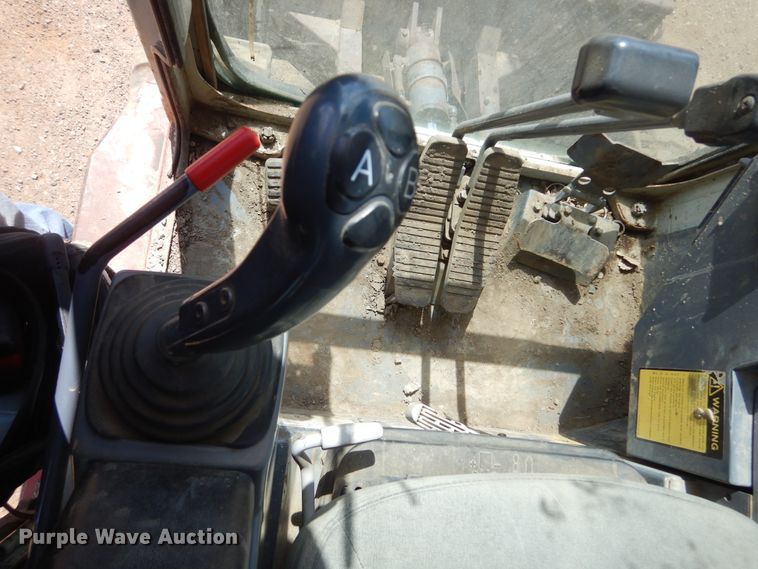 image for item MY9011 2007 Takeuchi TB138FR  mini excavator