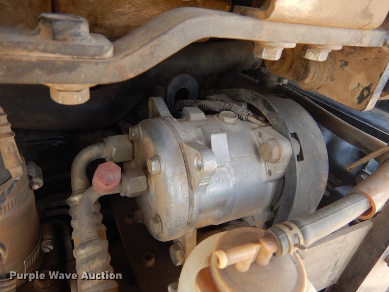 image for item MY9011 2007 Takeuchi TB138FR  mini excavator