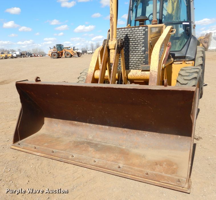 image for item MY9015 1998 John Deere 310SE  backhoe