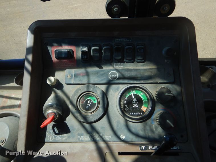 image for item MY9015 1998 John Deere 310SE  backhoe