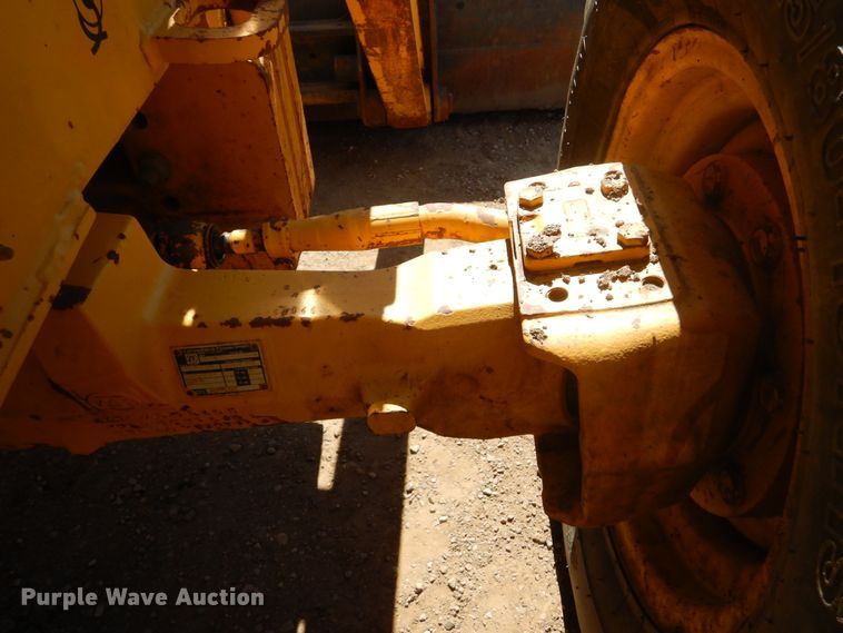 image for item MY9015 1998 John Deere 310SE  backhoe