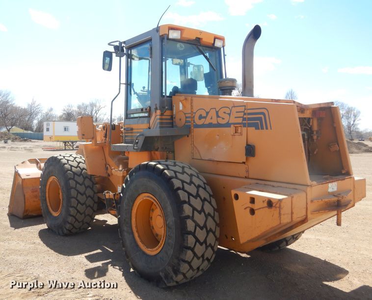 image for item MY9016 2000 Case 621C  wheel loader