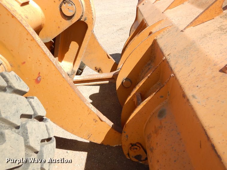 image for item MY9016 2000 Case 621C  wheel loader