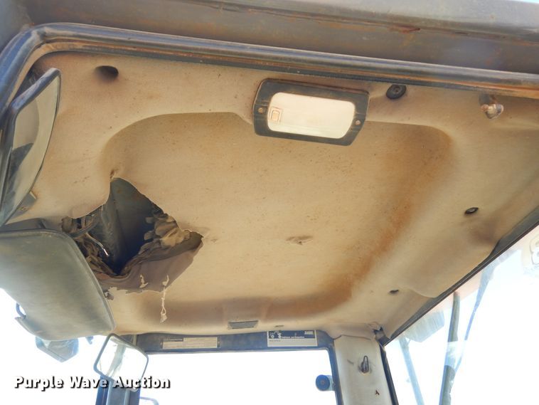 image for item MY9016 2000 Case 621C  wheel loader