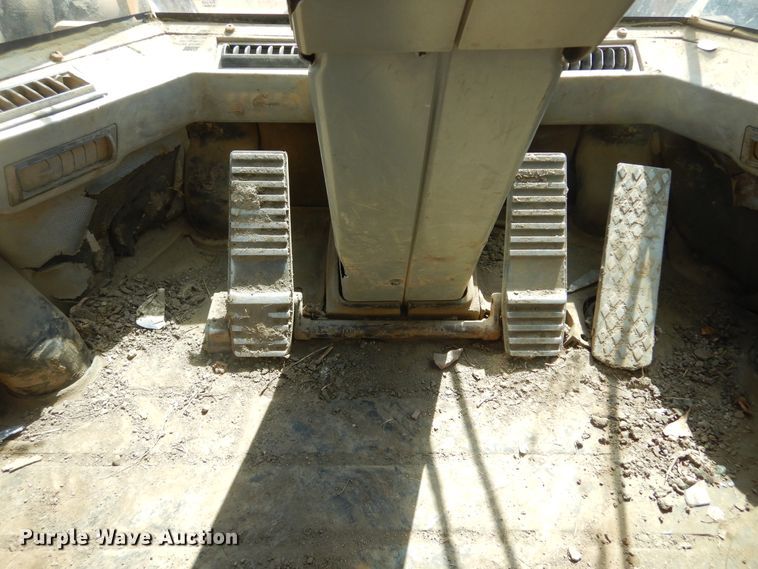 image for item MY9016 2000 Case 621C  wheel loader