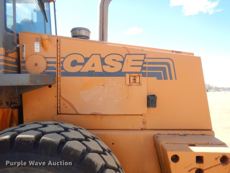 image for item MY9016 2000 Case 621C  wheel loader