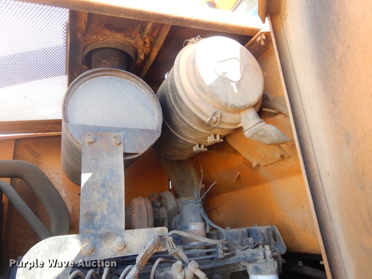 image for item MY9016 2000 Case 621C  wheel loader