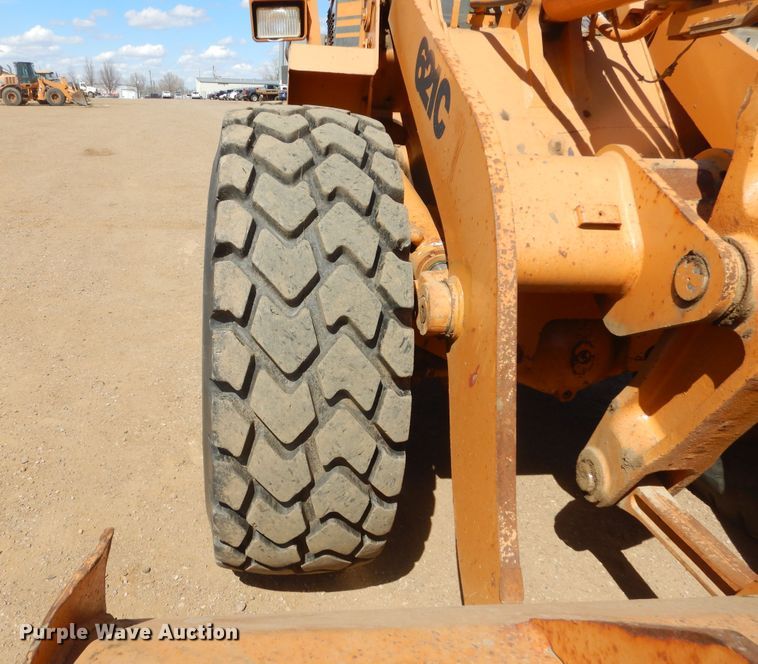 image for item MY9016 2000 Case 621C  wheel loader